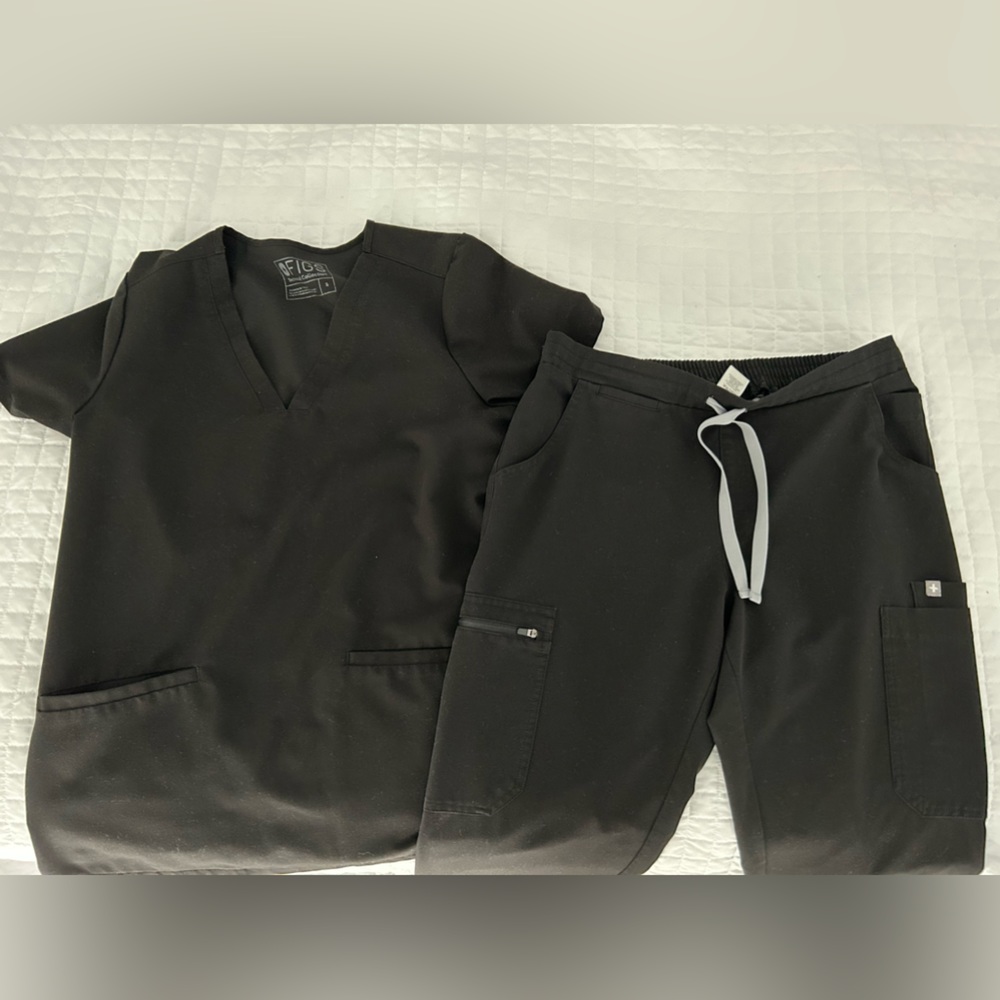 Figs scrub set